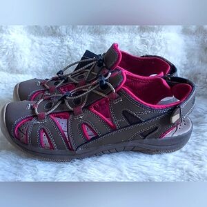 Eddie Bauer size 9 womans Mary shitake